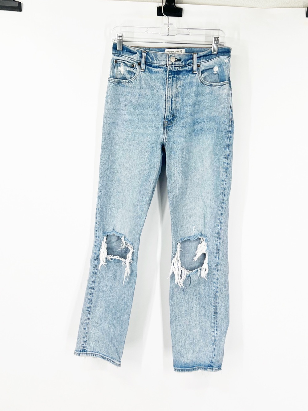 Abercrombie & Fitch The ‘90s Straight Jeans Ultra High Rise